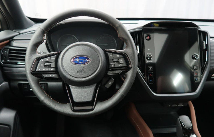 Subaru Forester TOURING 4X4. K ODBĚRU IHNED!