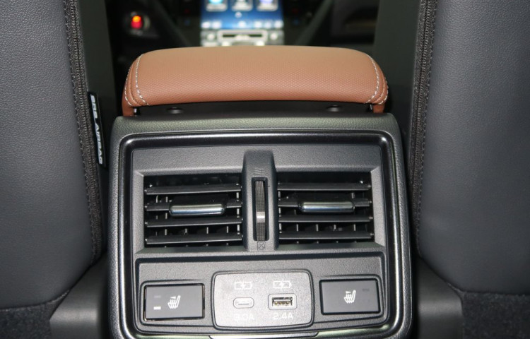 Subaru Forester TOURING 4X4. Ihned k odběru.