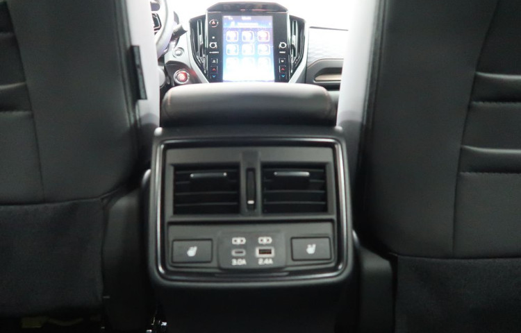 Subaru Forester TOURING 4X4. K ODBĚRU IHNED!