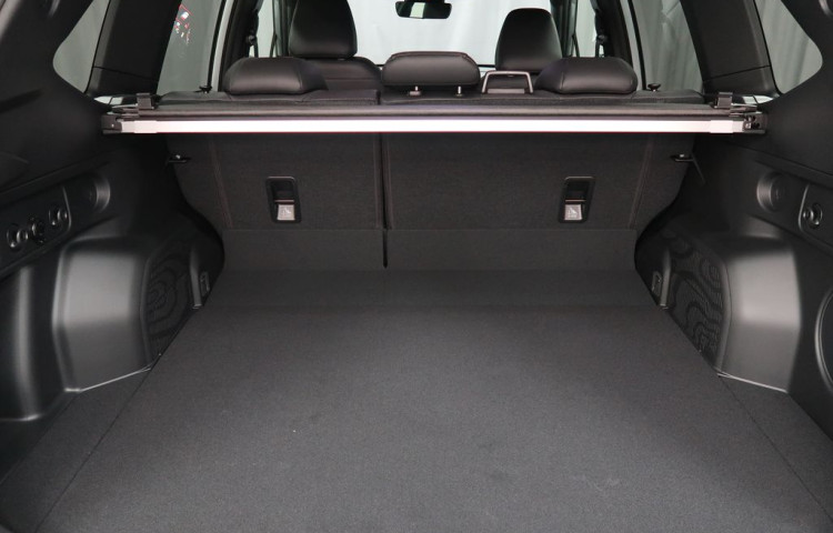 Subaru Forester TOURING 4X4. K ODBĚRU IHNED!