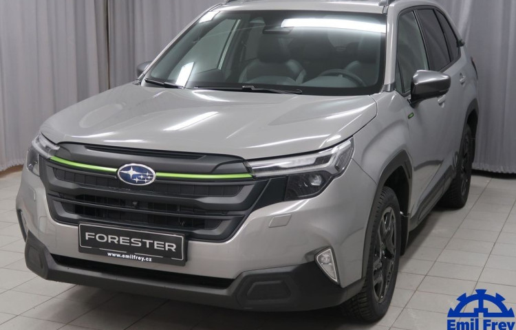 Subaru Forester TOURING 4X4. K ODBĚRU IHNED!