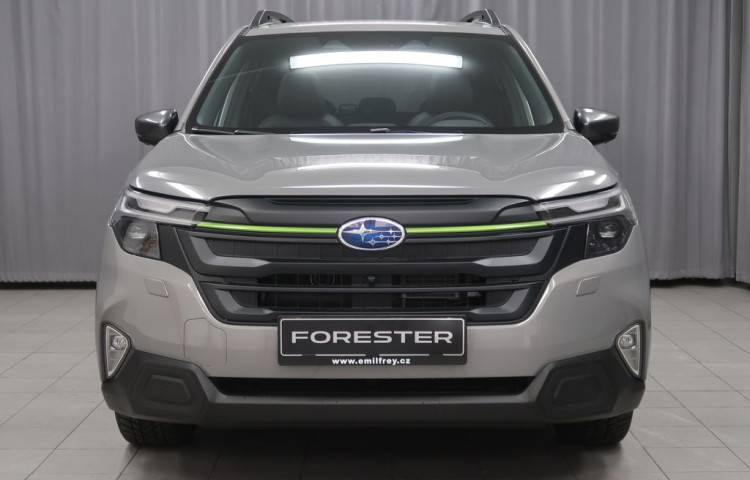 Subaru Forester TOURING 4X4. K ODBĚRU IHNED!