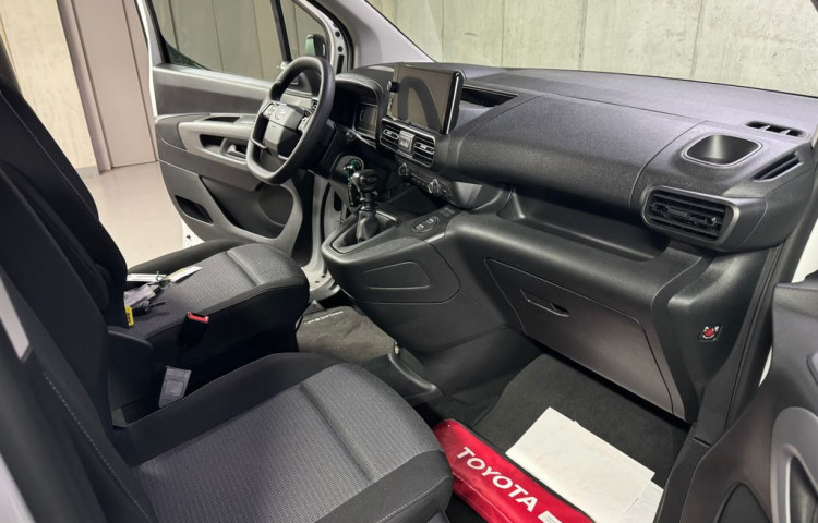 Toyota ProAce City Verso Business 1,2 Long 7 míst