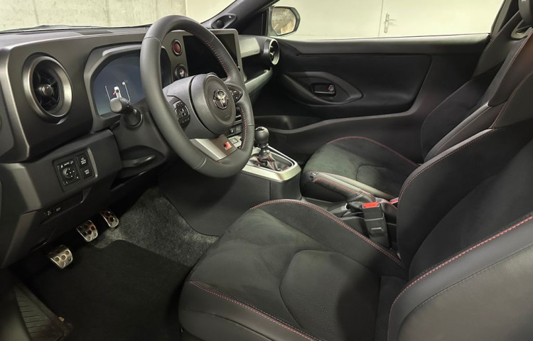Toyota Yaris GR Dynamic + VIP 1.6 Turbo 280
