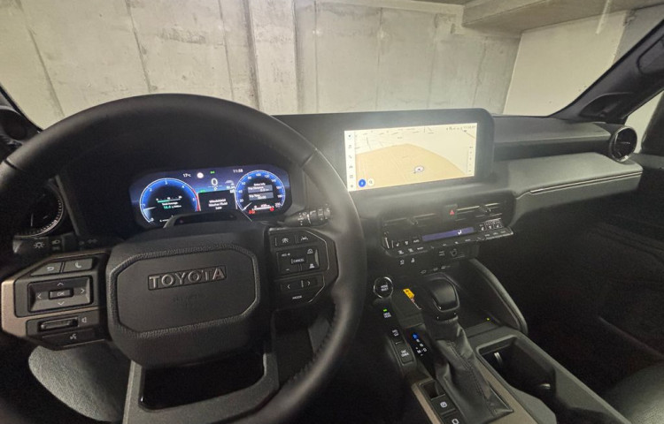 Toyota Land Cruiser Executive 2.8 D-4D 204 k