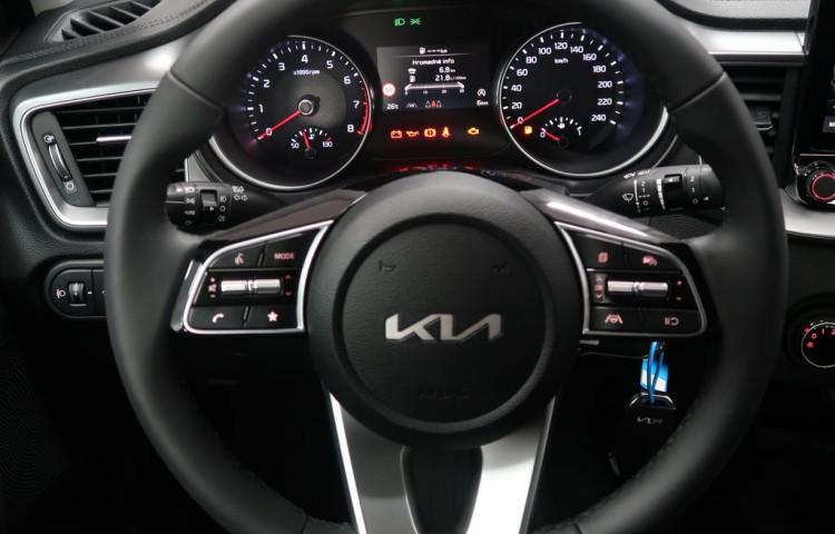 Kia Ceed SPIN - K odběru od IHNED