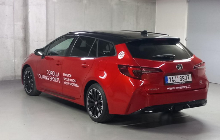 Toyota Corolla GR SPORT Dynamic 1.8 Hybrid