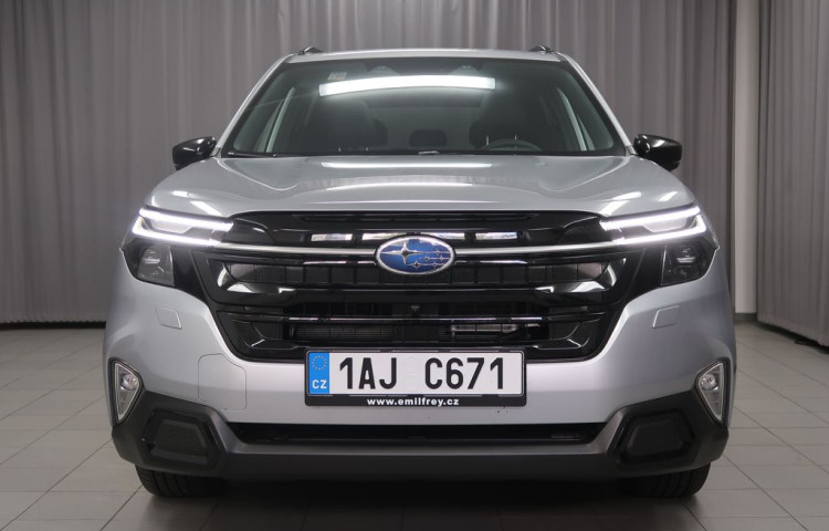 Subaru Forester TOURING 4X4. Předváděcí vůz.