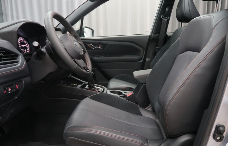 Subaru Forester TOURING 4X4. Předváděcí vůz.