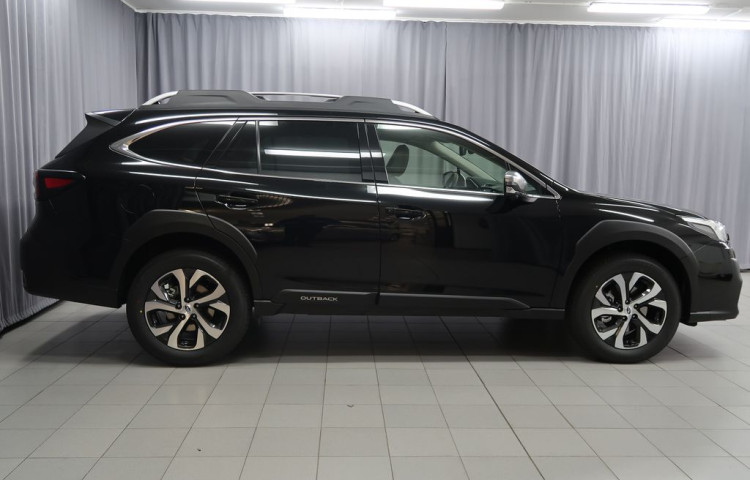 Subaru Outback TOURING 4X4 AWD + černá kůže.