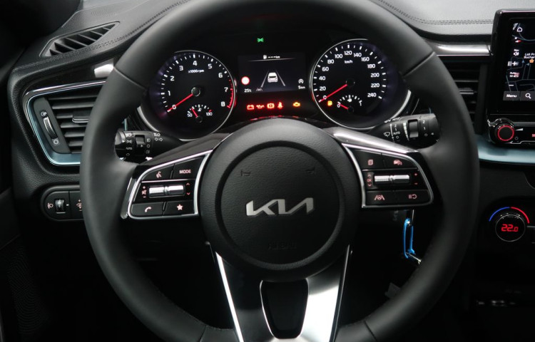 Kia Ceed EDICE 30 - K odběru IHNED