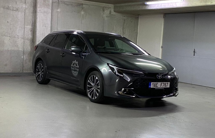 Toyota Corolla Style 1.8 Hybrid e-CVT  Tourin