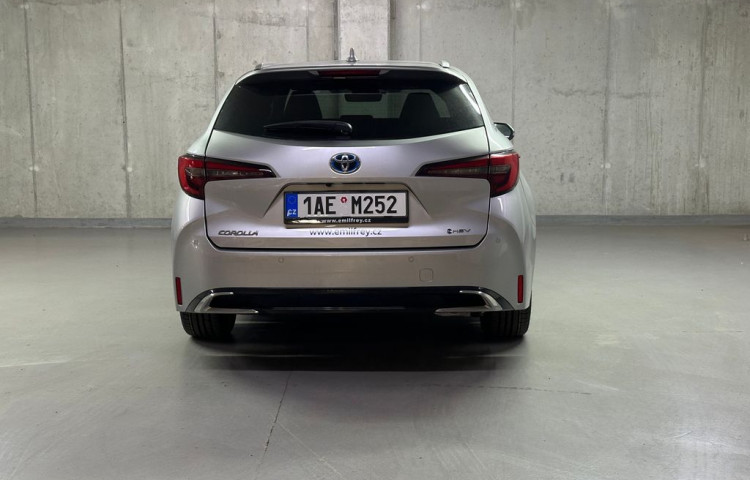 Toyota Corolla Style 1.8 Hybrid e-CVT  Tourin