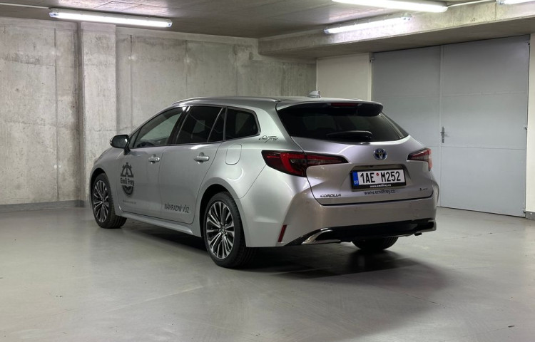 Toyota Corolla Style 1.8 Hybrid e-CVT  Tourin