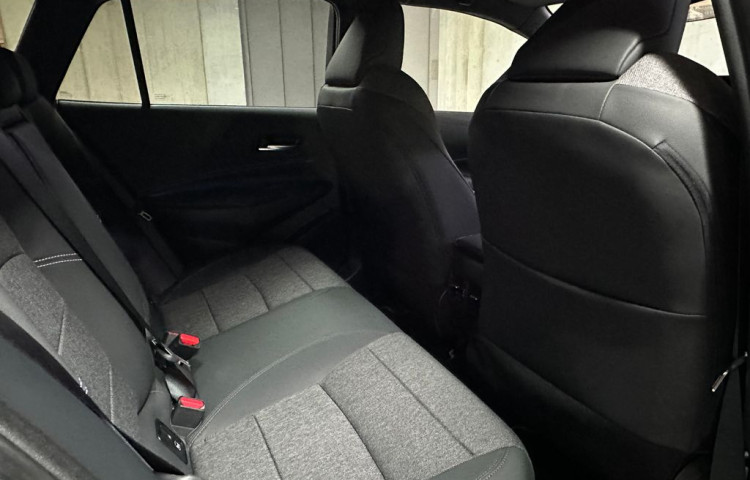 Toyota Corolla Style 1.8 Hybrid e-CVT  Tourin