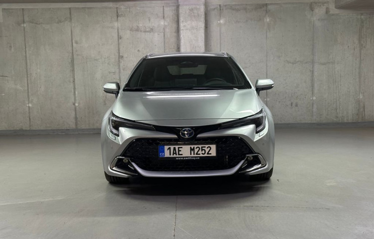 Toyota Corolla Style 1.8 Hybrid e-CVT  Tourin