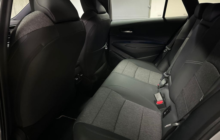 Toyota Corolla Style 1.8 Hybrid e-CVT  Tourin