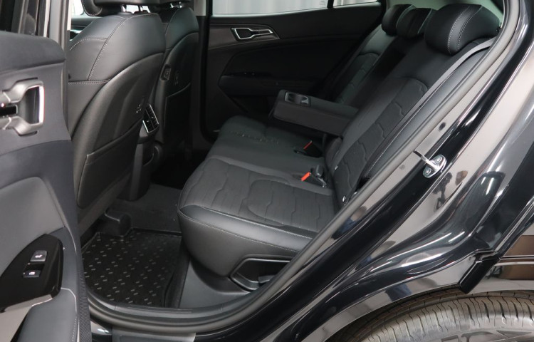 Kia Sportage TOP 4x4 - K odberu IHNED