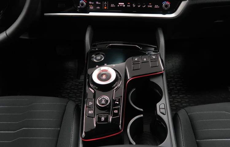 Kia Sportage TOP 4x4 - K odberu IHNED