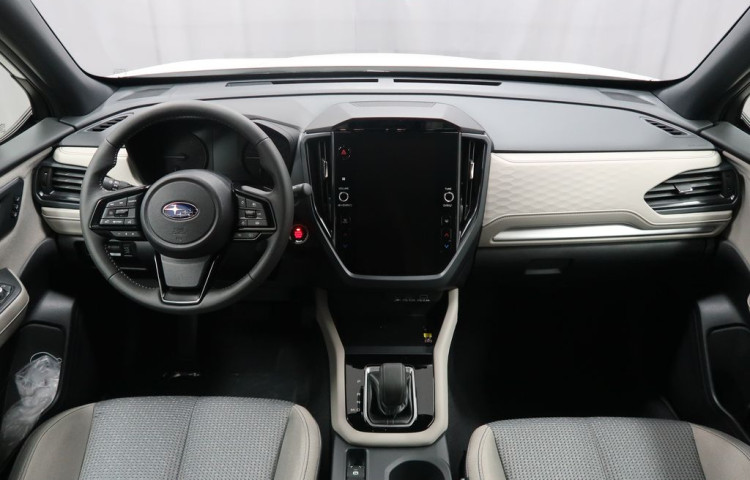 Subaru Forester COMFORT 4X4. K ODBĚRU IHNED!