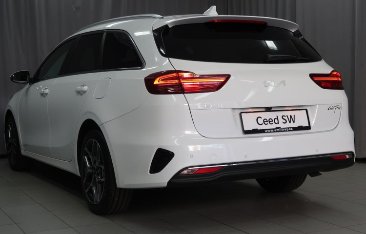 KIA Ceed SW SW TOP - K odběru IHNED