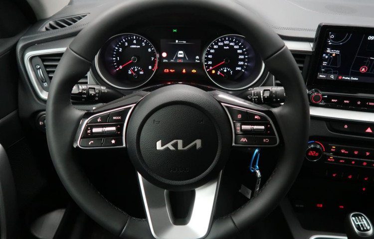 Kia Ceed SW SW TOP - K odberu IHNED