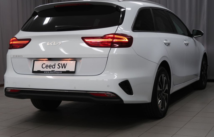 Kia Ceed SW SW TOP - K odberu IHNED