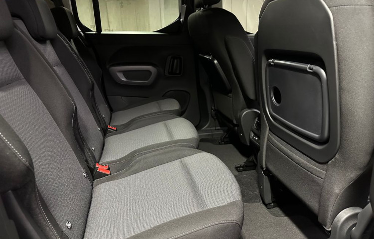Toyota ProAce VIP 7S 1.5 D-4D 130k Long VIP