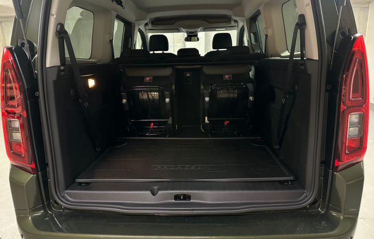 Toyota ProAce VIP 7S 1.5 D-4D 130k Long VIP