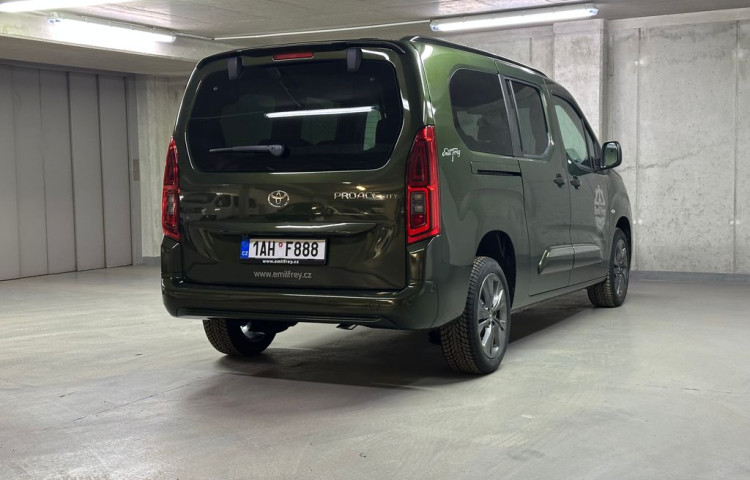 Toyota ProAce VIP 7S 1.5 D-4D 130k Long VIP