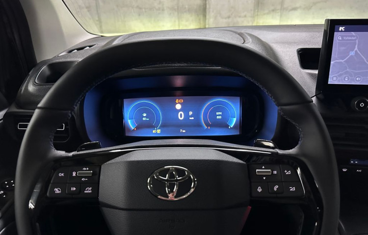 Toyota ProAce VIP 7S 1.5 D-4D 130k Long VIP