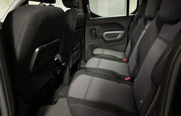 Toyota ProAce VIP 7S 1.5 D-4D 130k Long VIP