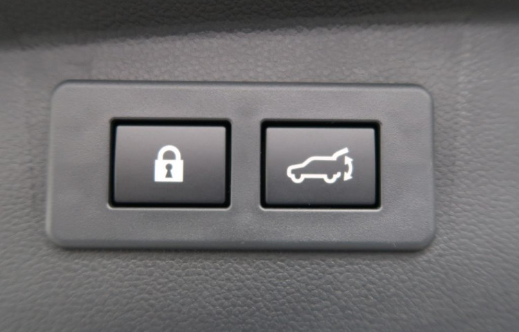 Subaru Outback 4X4 TOURING. K odběru ihned.