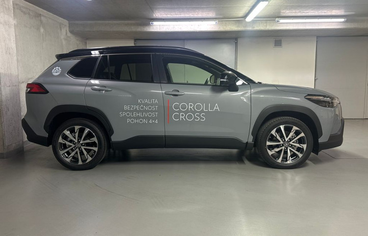 Toyota Corolla Cross Executive Skyview 2.0 Hybrid (