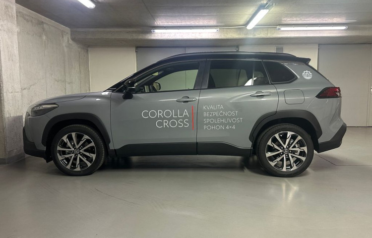 Toyota Corolla Cross Executive Skyview 2.0 Hybrid (