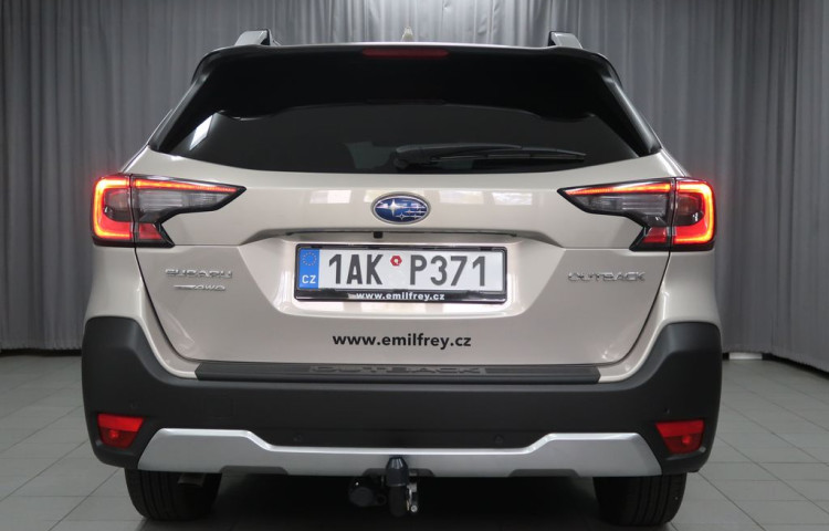 Subaru Outback TOURING 4X4 + hnědá kůže. DEMO