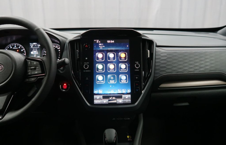 Subaru Forester COMFORT NAVI + tažné zařízení!