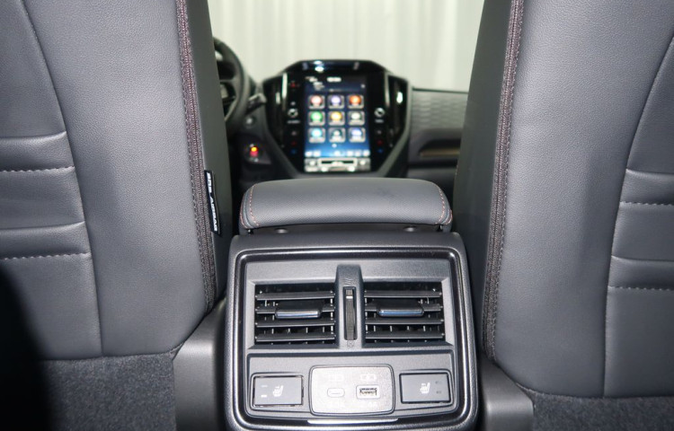 Subaru Forester COMFORT NAVI + tažné zařízení!