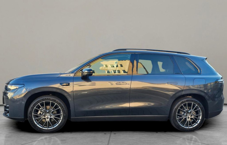 Leapmotor C10 REEV Design Hybrid EV