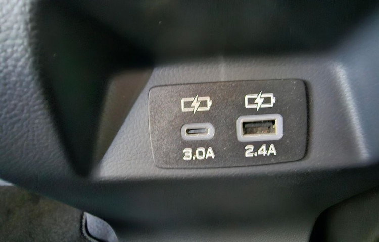 Subaru Crosstrek 2.0i-S ES Com-Nav URBAN W PACK