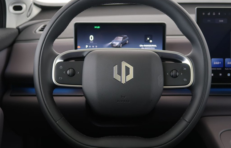 Leapmotor C10 REEV Zimní pneu - ZDARMA