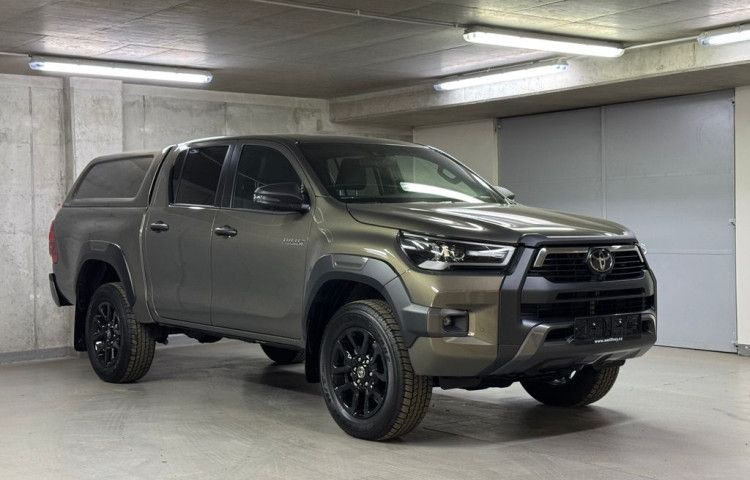Toyota Hilux Invincible 2.8 Double Cab AT