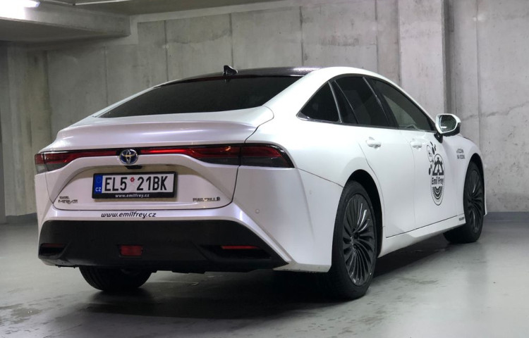 Toyota Mirai Executive VIP black