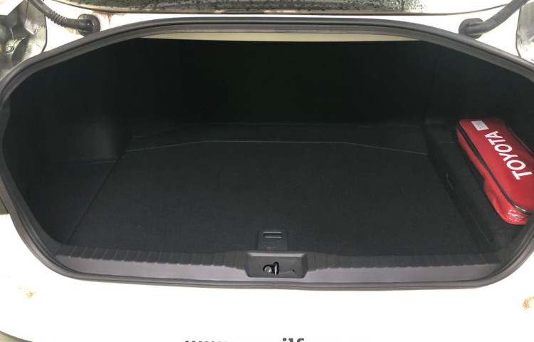 Toyota Mirai Executive VIP black