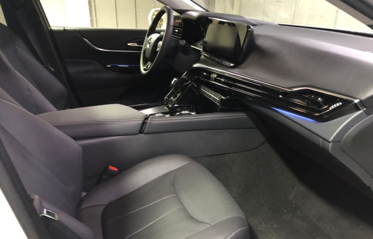 Toyota Mirai Executive VIP black