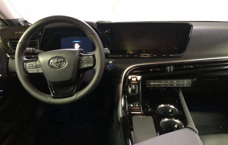 Toyota Mirai Executive VIP black