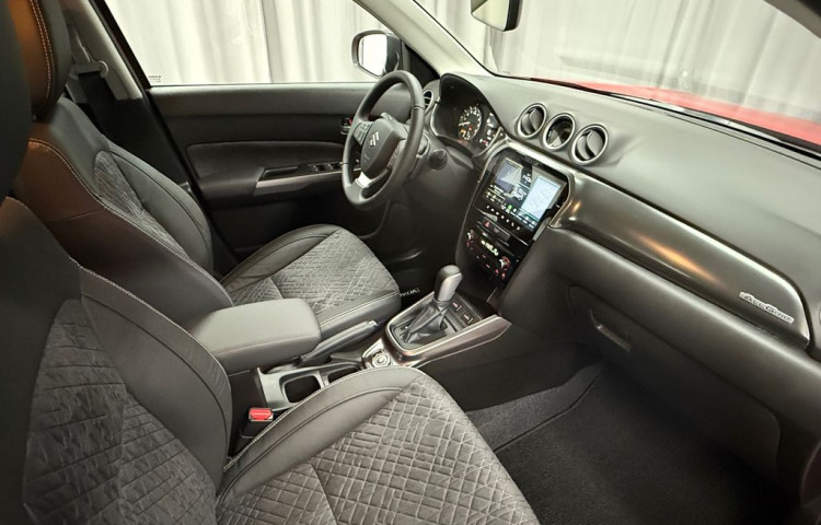 Suzuki Vitara 1,4 Eleg.4x4 AT-k odběru 02/26