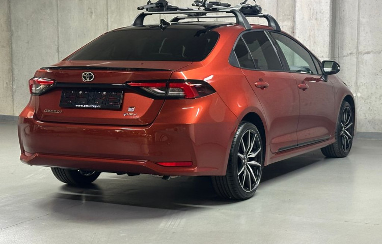 Toyota Corolla GR SPORT  1.8 Hybrid e-CVT GR