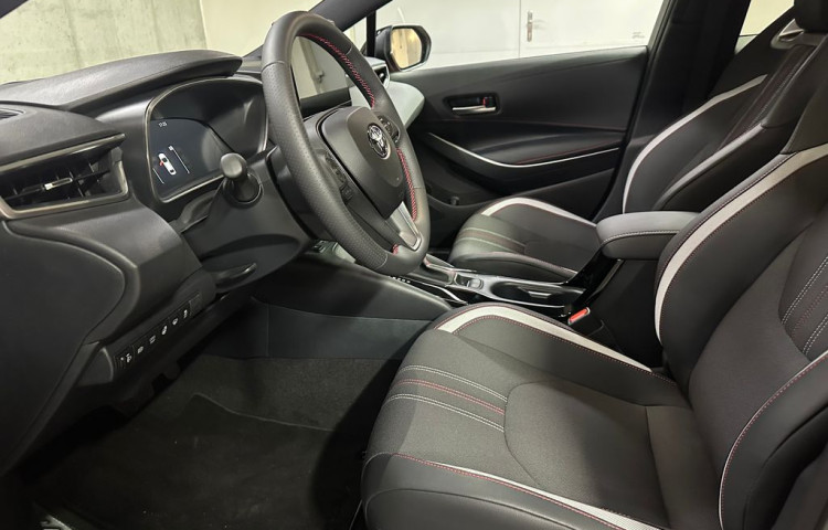 Toyota Corolla GR SPORT  1.8 Hybrid e-CVT GR