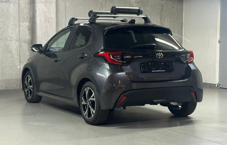 Toyota Yaris STYLE 1.5 Hybrid e-CVT STYLE